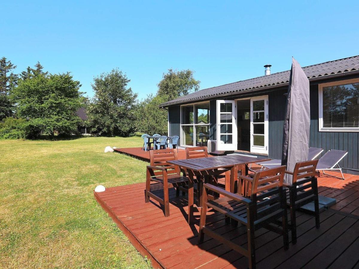 6 Person Holiday Home In Nibe Buitenkant foto